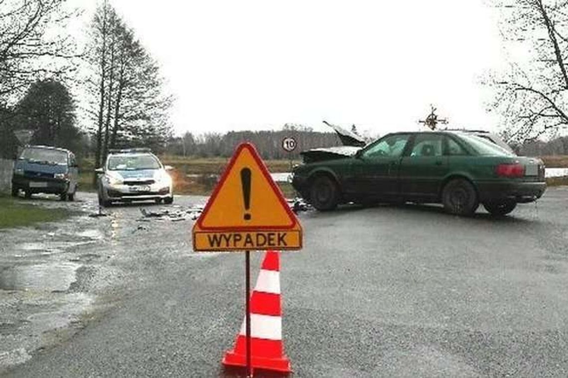 70-latek nie zauważył golfa. Doszło do wypadku