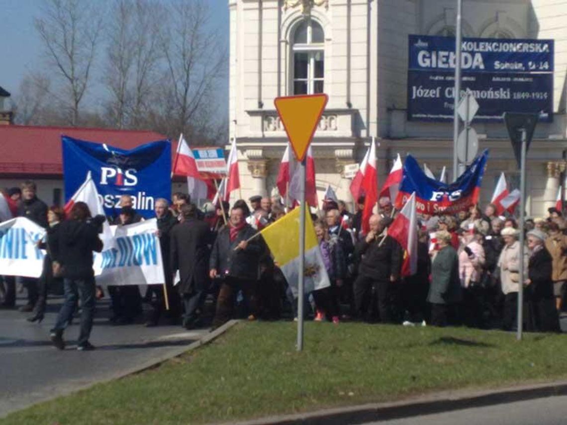 700 osób na marszu w Koszalinie w obronie TV Trwam (film)