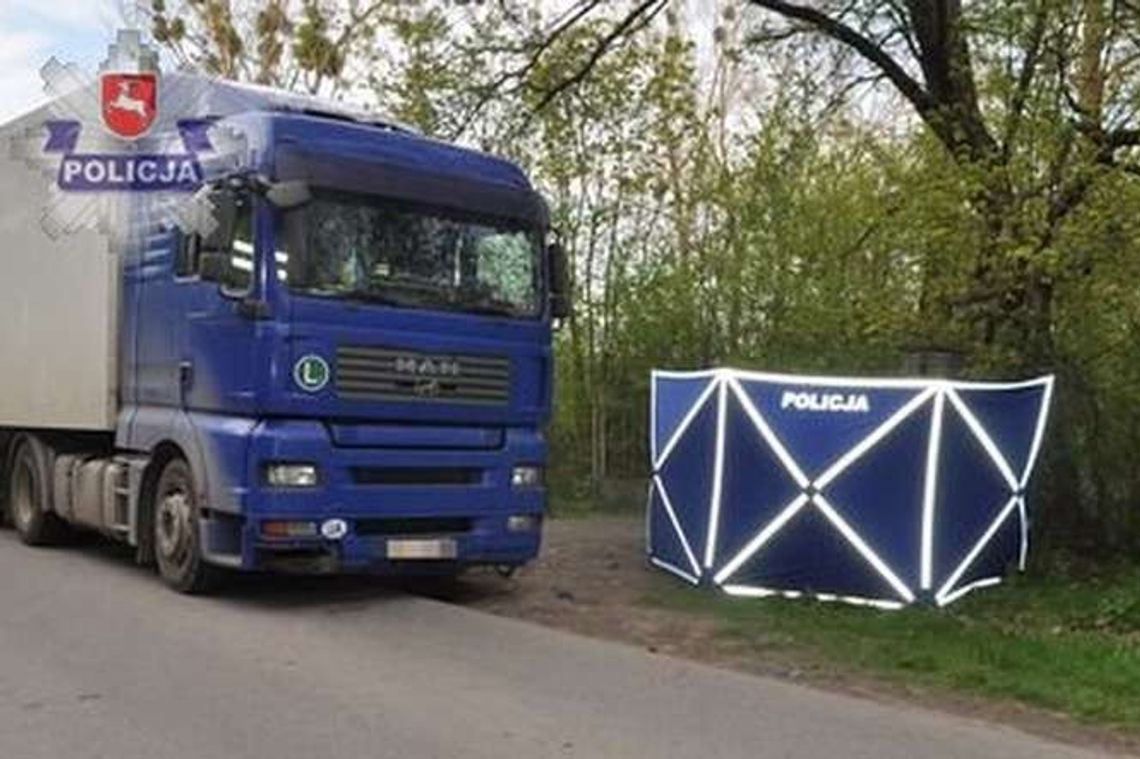 75-latek zginął pod tirem. Gwałtownie skręcił i trafił pod koła