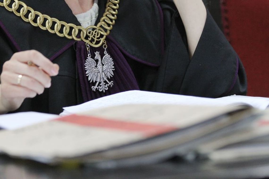 76 razy złamała sądowy zakaz zbliżania się do chłopaka