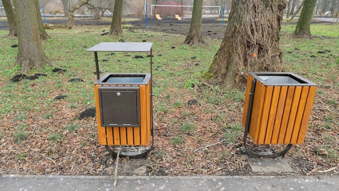 80-latka wyszła z banku z 50 tys. zł. Od razu wrzuciła je do kosza na śmieci