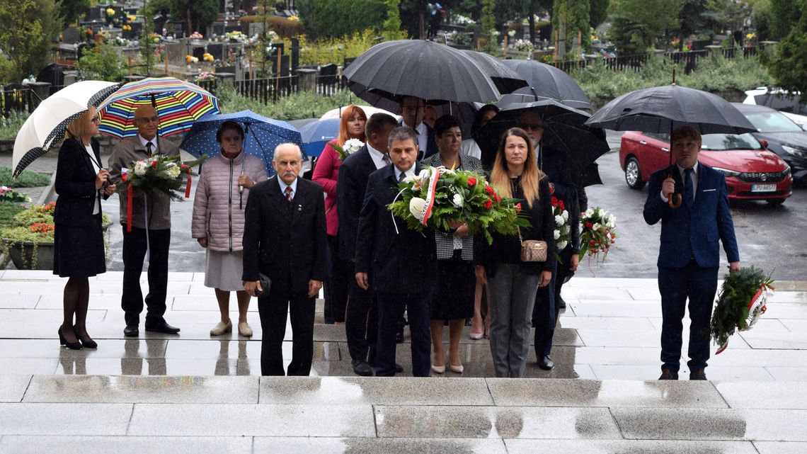 81 lat od ataku Niemiec na Polskę. Puławianie zapalili znicze