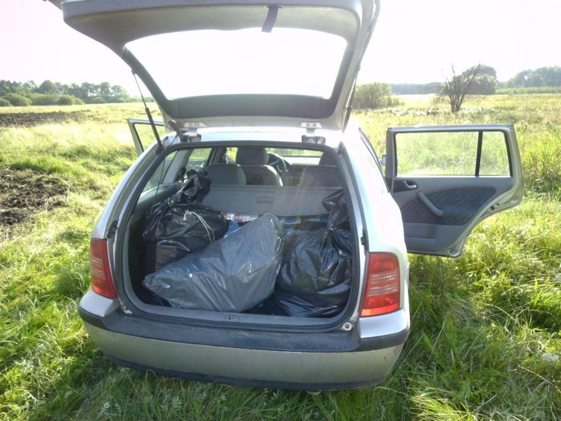 9 tys. paczek papierosów bez akcyzy w skodzie