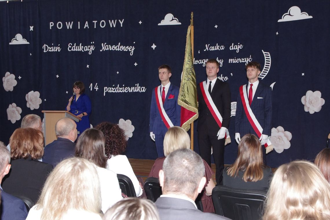 98 uczniów ze stypendiami starosty. Uroczysta gala w Poniatowej 98 uczniów ze stypendiami starosty. Uroczysta gala w Poniatowej