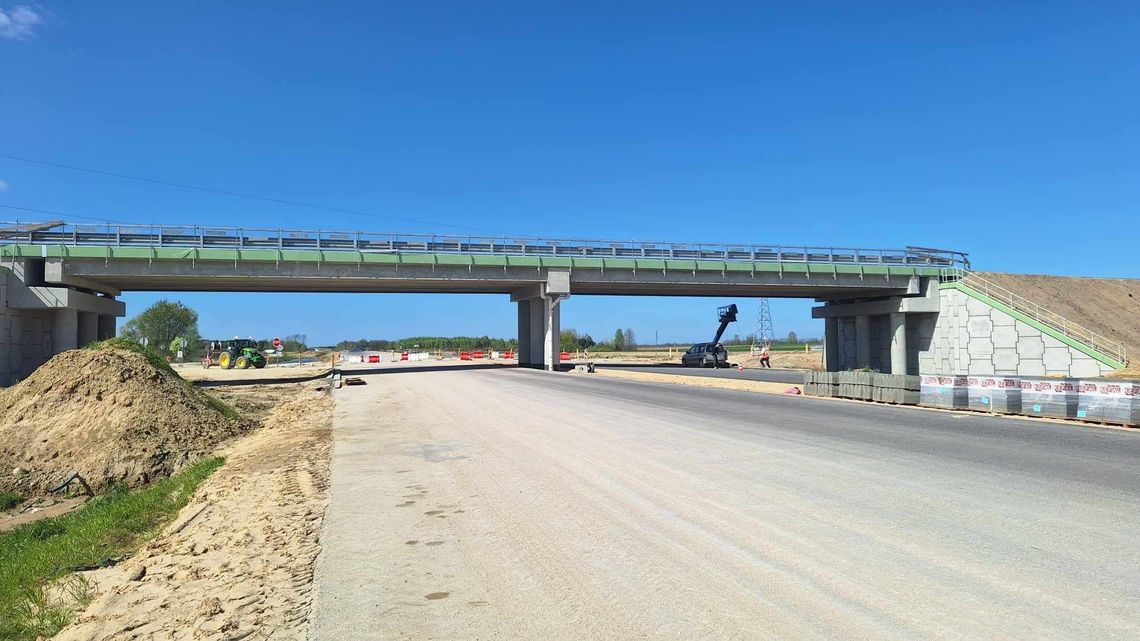 A2 w budowie. Po dwóch odcinkach autostrady pojedziemy w tym roku 