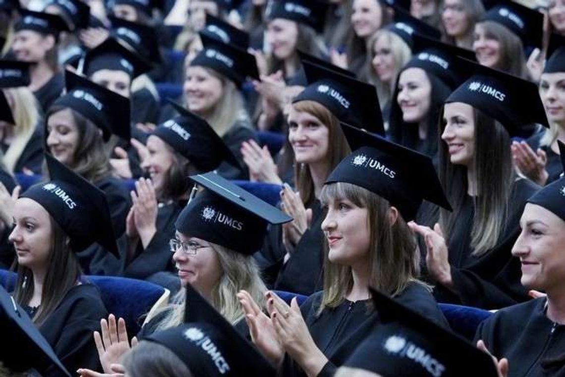 Absolutoria 2016 na UMCS. Czas pożegnania z Alma Mater (zdjęcia) Absolutoria 2016 na UMCS. Czas pożegnania z Alma Mater (zdjęcia)