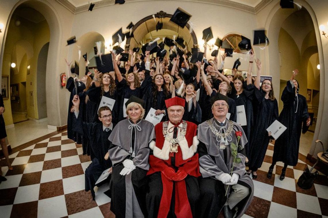 Absolutoria na politologii UMCS (zdjęcia) Absolutoria na politologii UMCS (zdjęcia)