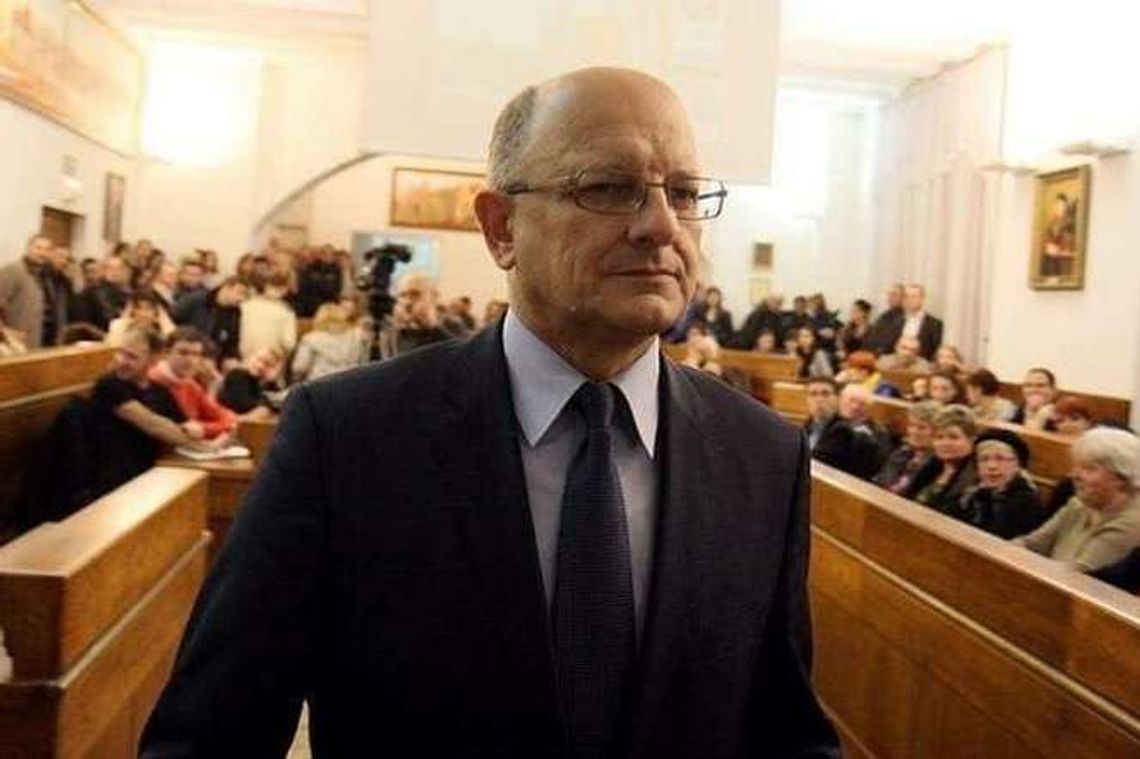 Absolutorium dla prezydenta Żuka? Remis w głosowaniu radnych. Uchwała nie została podjęta Absolutorium dla prezydenta Żuka? Remis w głosowaniu radnych. Uchwała nie została podjęta