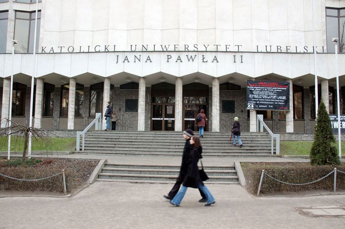 Absolwent KUL: Wstyd studiować na tej uczelni