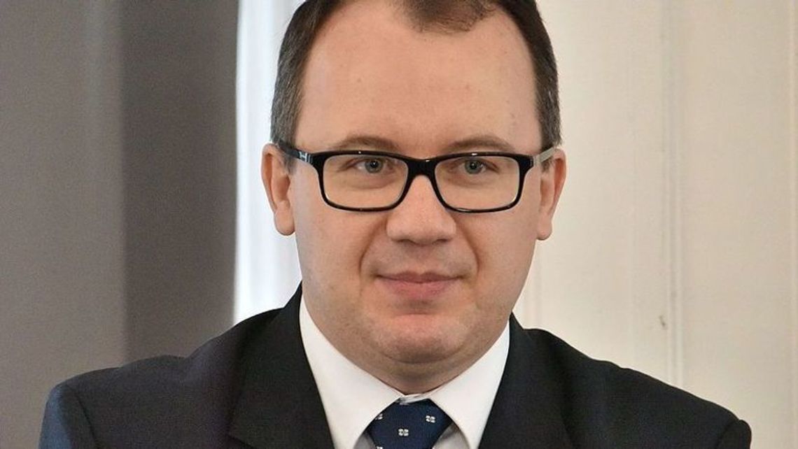 Adam Bodnar: "Jeśli nie prawny, to mamy moralny obowiązek noszenia maseczek" Adam Bodnar: "Jeśli nie prawny, to mamy moralny obowiązek noszenia maseczek"