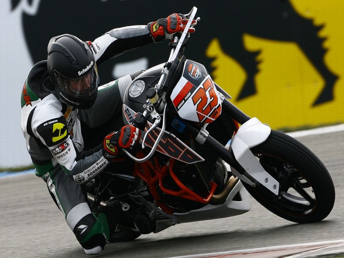 Adrian Pasek  z teamu Bogdanka PTR Honda wygrał pierwszą rundę Pucharu Europy Juniorów  w Assen