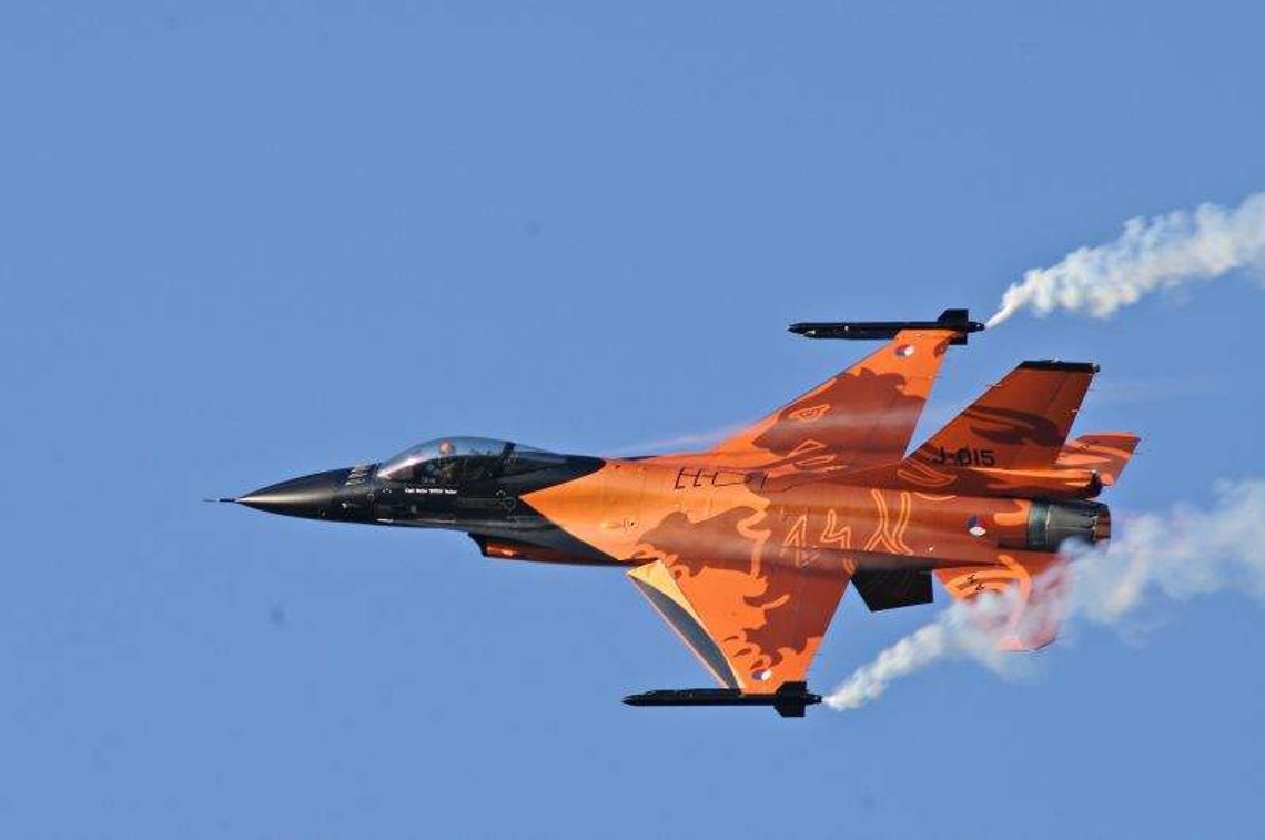 Aero Expo 2014 in Poland. Air show w Świdniku: Będą pieniądze, to będą atrakcje