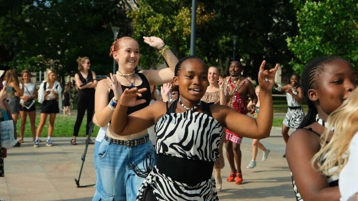 Afrykańskie rytmy na placu Litewskim Afrykańskie rytmy na placu Litewskim