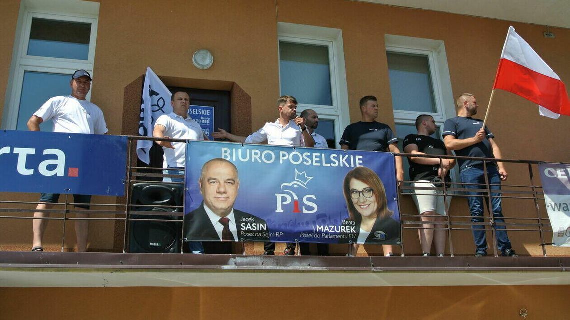 Agrounia narzeka, że nie ma gdzie sprzedać pszenicy. Szef zakładów zbożowych odpowiada: zapraszam Agrounia narzeka, że nie ma gdzie sprzedać pszenicy. Szef zakładów zbożowych odpowiada: zapraszam