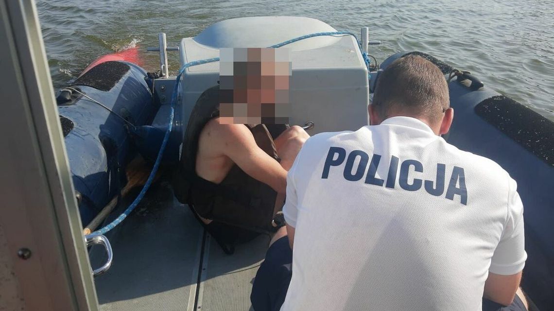 Akcja ratunkowa na Zalewie Zemborzyckim. Pijany w kajaku