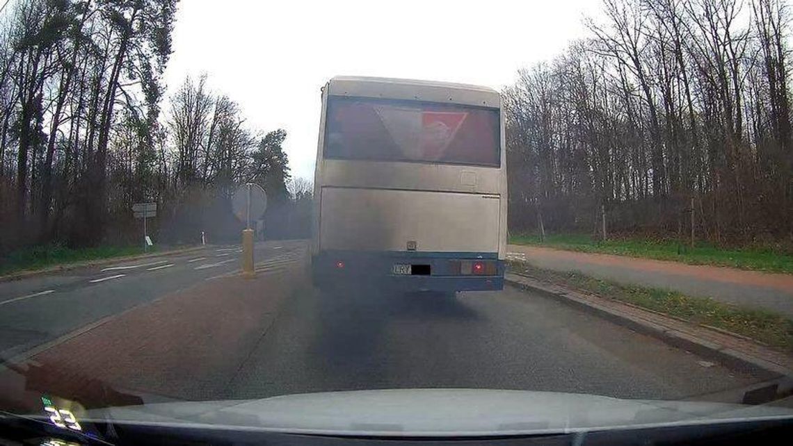 Akcja smog. Policja zatrzymuje "kopciuchy" i zabiera dowody rejestracyjne