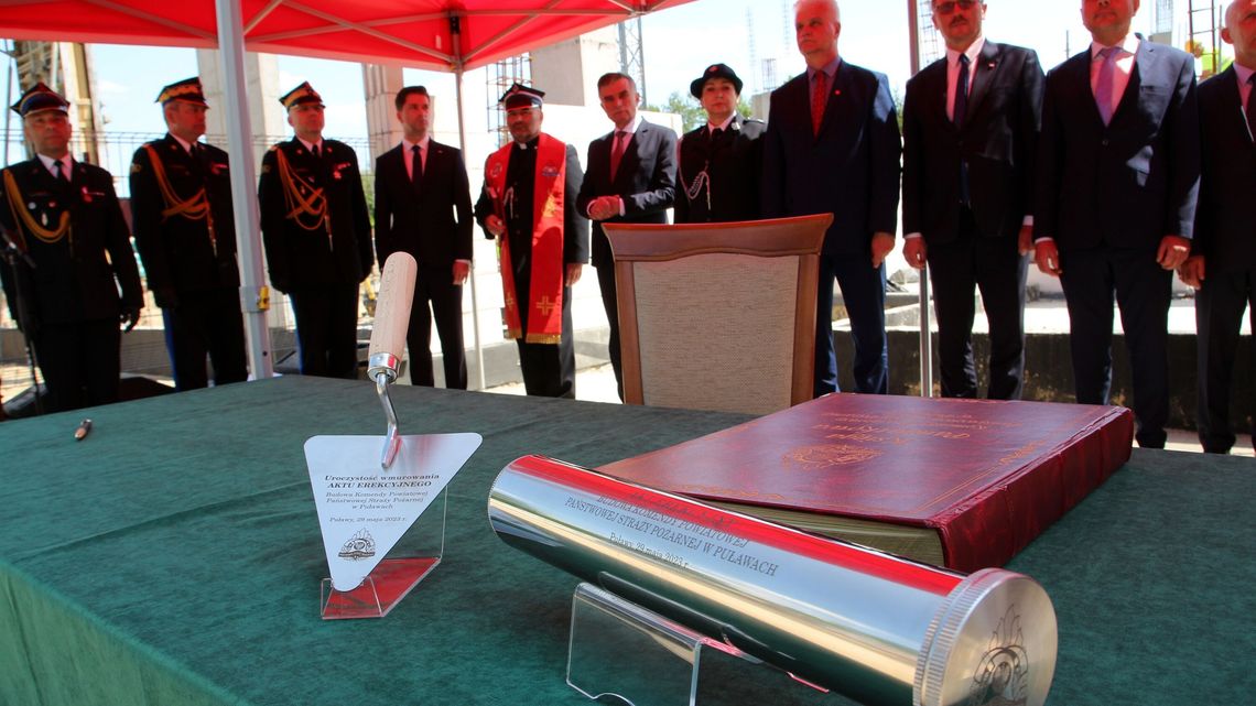 Akt pod strażnicę wmurowany. Rośnie nowa komenda Akt pod strażnicę wmurowany. Rośnie nowa komenda