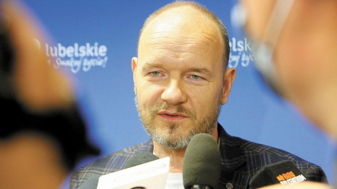 Aktorzy średnio po 680 zł, szefostwo dostało grube tysiące. Nagrody w teatrze Osterwy