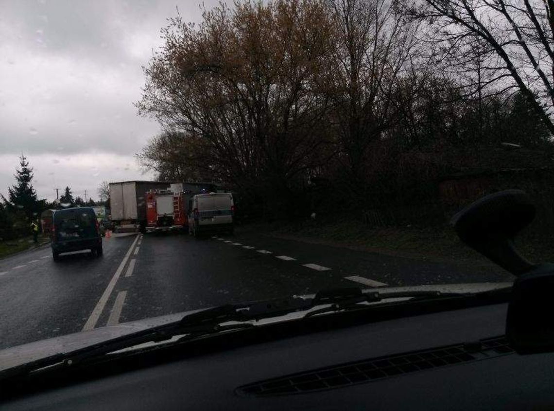 Al. Kraśnicka: Wypadek pod miastem opóźnia miejskie autobusy