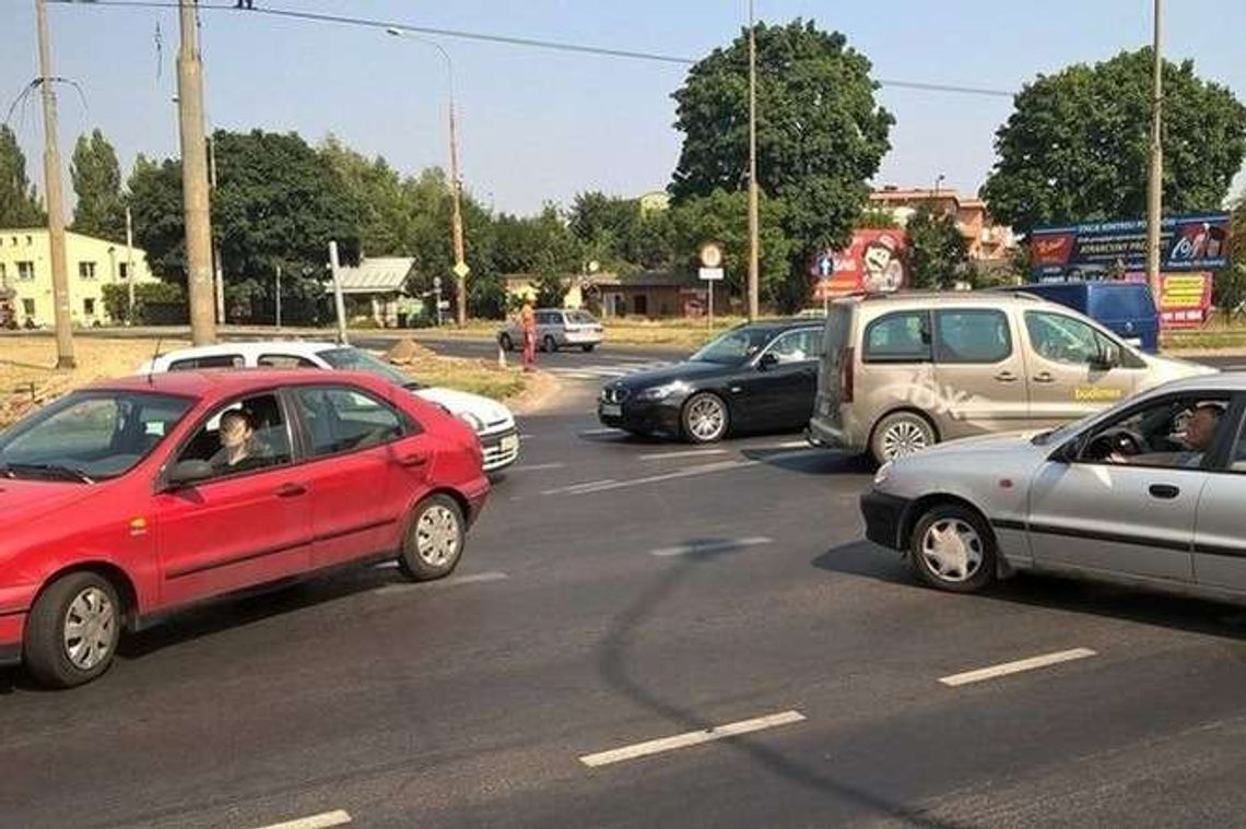 Al. Kraśnicka: Zamęt na skrzyżowaniu. Nie działa sygnalizacja