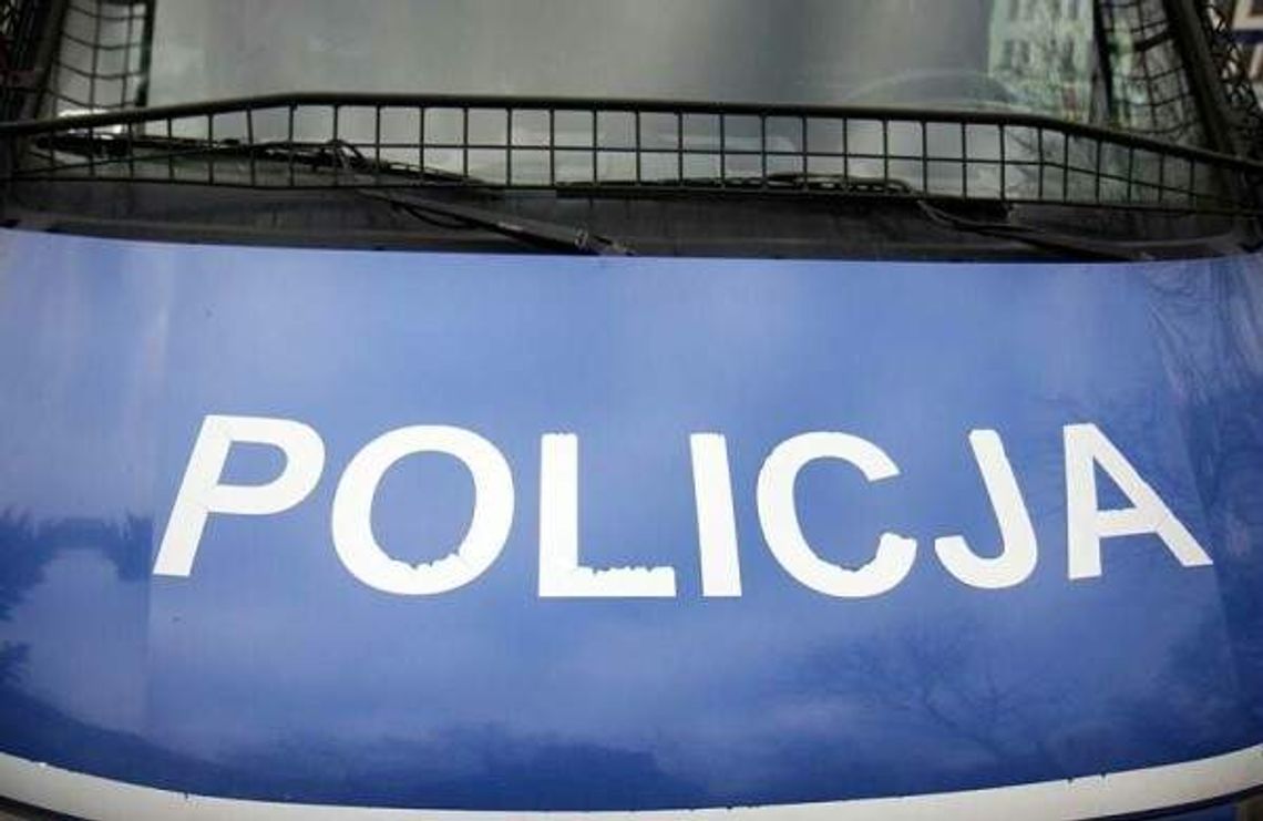 Al. Solidarności: Pijany kierowca bmw rozbił cztery auta