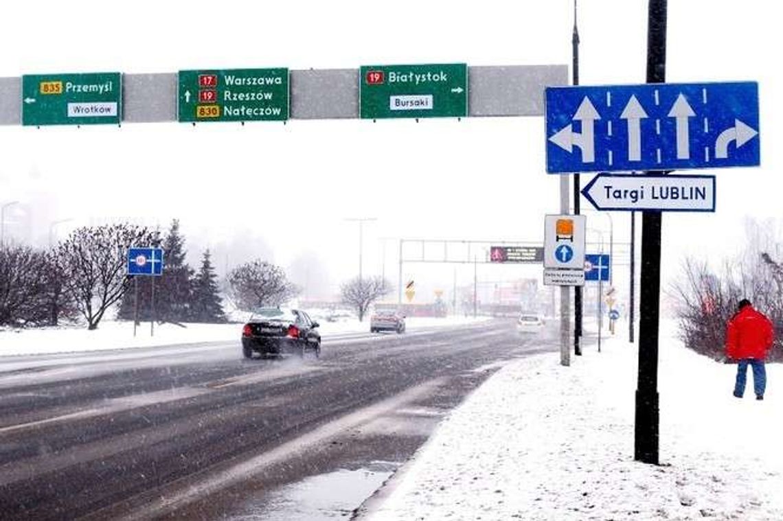Al. Tysiąclecia po przebudowie. Pas staje się buspasem. Kierowcy się skarżą Al. Tysiąclecia po przebudowie. Pas staje się buspasem. Kierowcy się skarżą