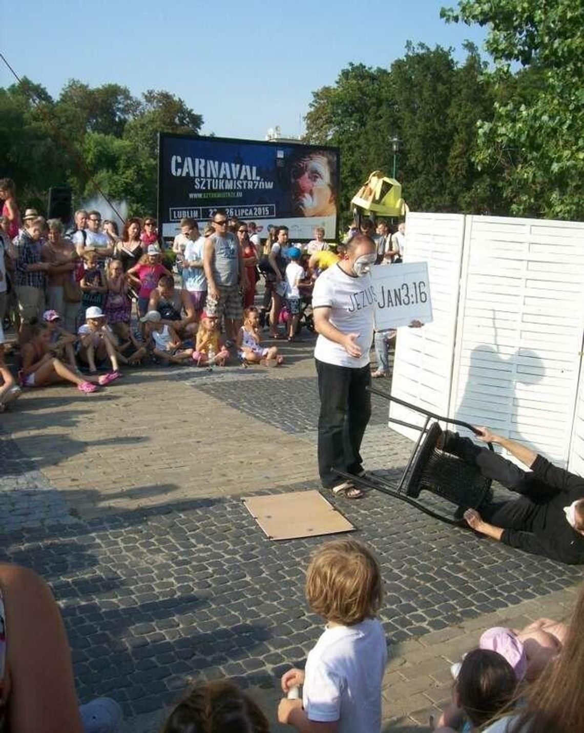 Alarm 24: Apel o dostęp do broni? To nie Carnaval!