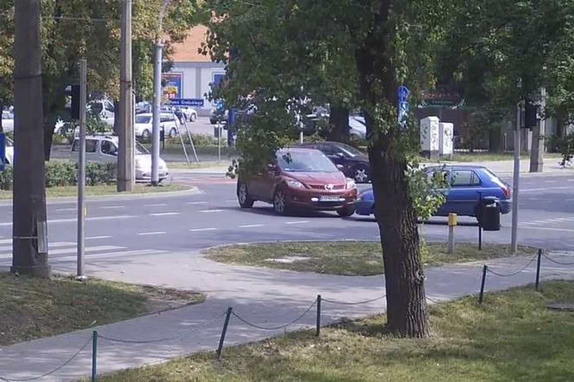 Alarm 24: Niebezpieczne skrzyżowanie Drogi Męczenników Majdanka z Grabskiego