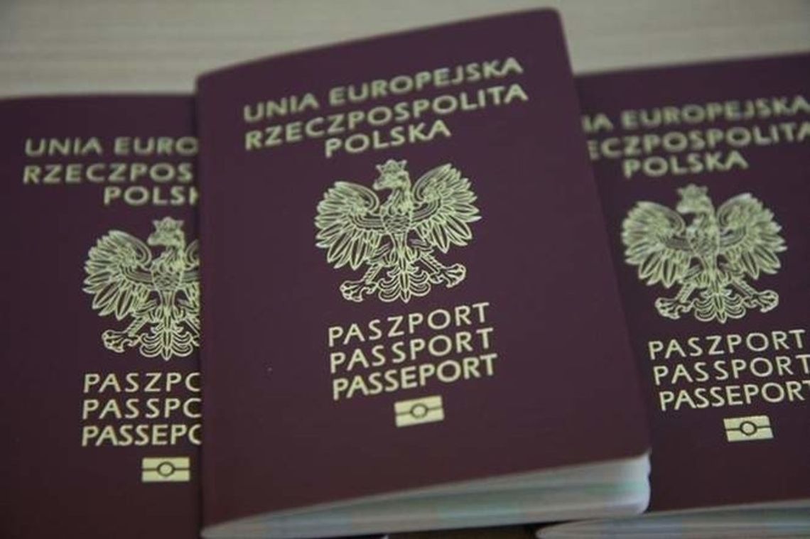 Alarm24: Po paszport w kolejce Alarm24: Po paszport w kolejce