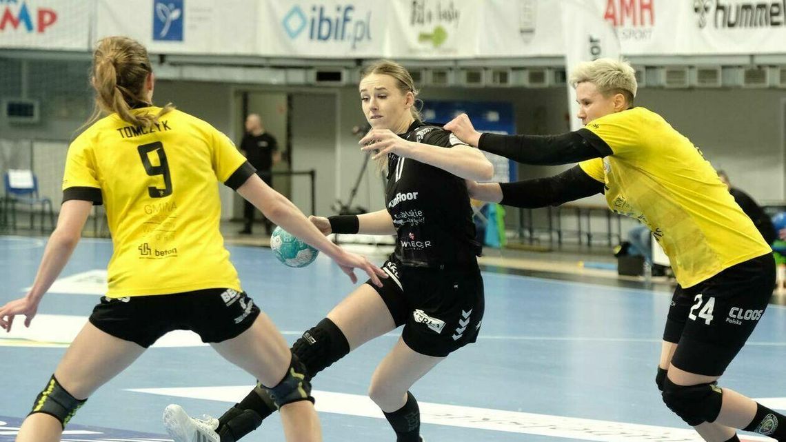 Albo srebro, albo brąz. W sobotę MKS FunFloor gra na wyjeździe z KPR Gminy Kobierzyce o medal Albo srebro, albo brąz. W sobotę MKS FunFloor gra na wyjeździe z KPR Gminy Kobierzyce o medal