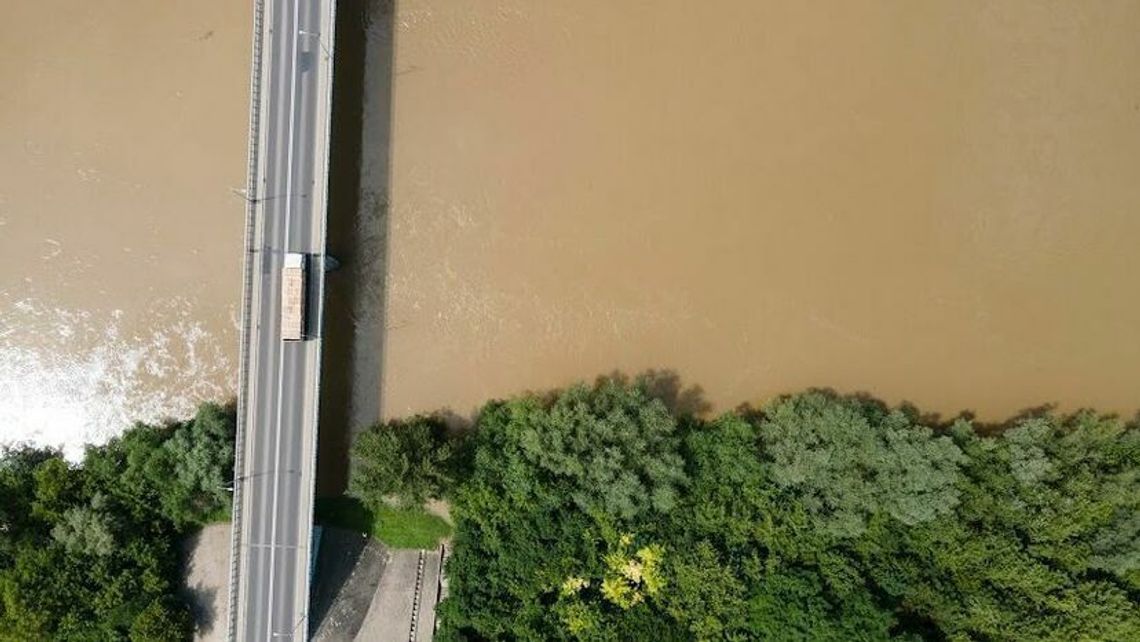 Alerty hydro IMGW w związku z przekroczeniem stanów ostrzegawczych na rzekach