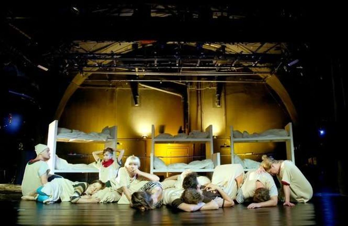 Alicja tańczy, kolory czarują. Premiery w Teatrze Andersena