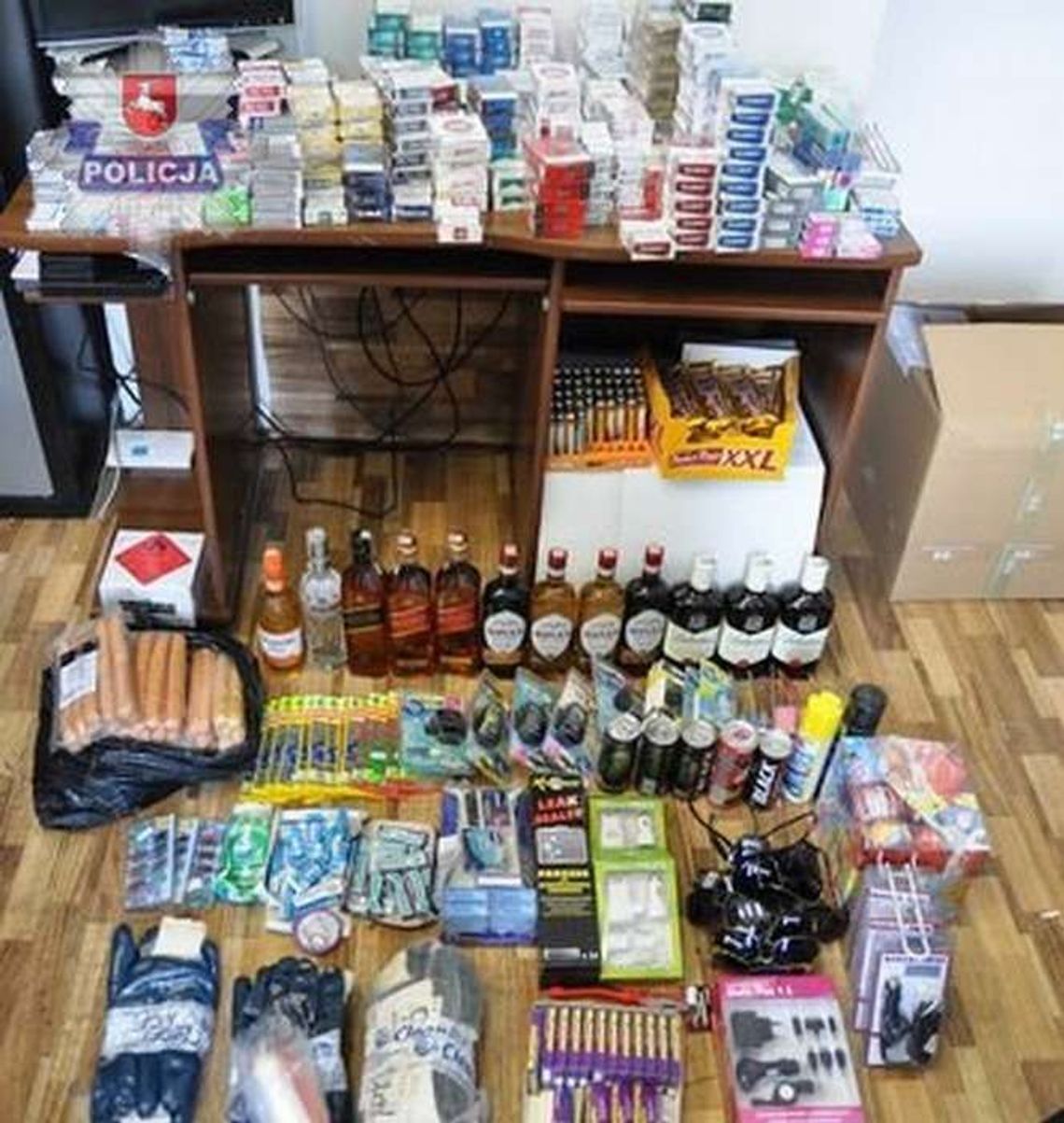 Alkohol, papierosy i jedzenie. Nakradł na 20 tys. zł