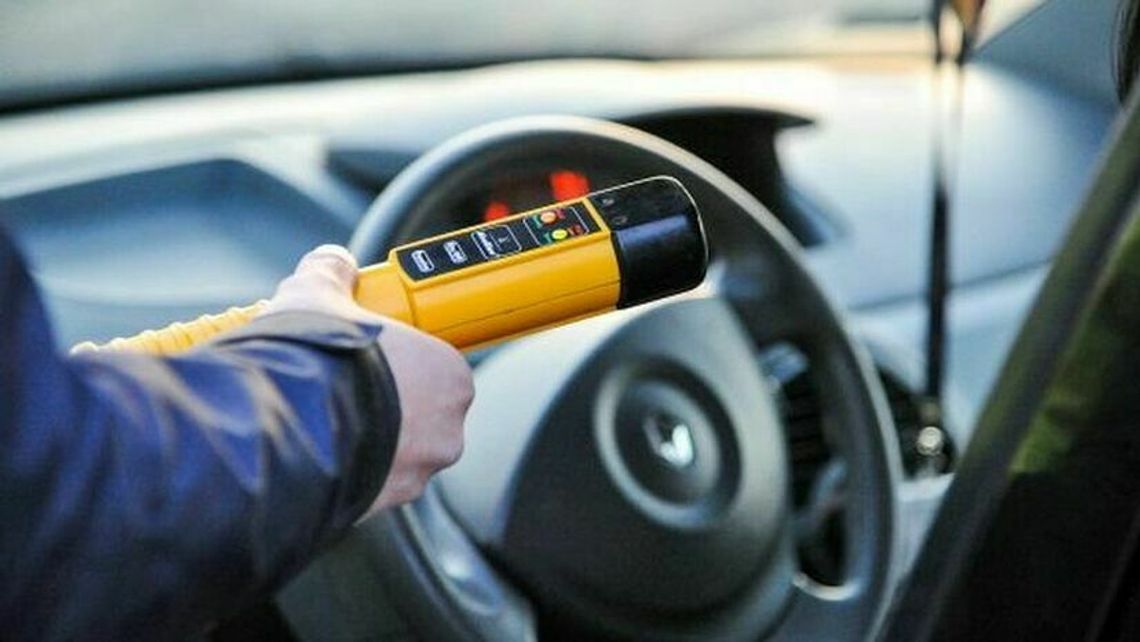 Alkohol uśpił go za kierownicą auta