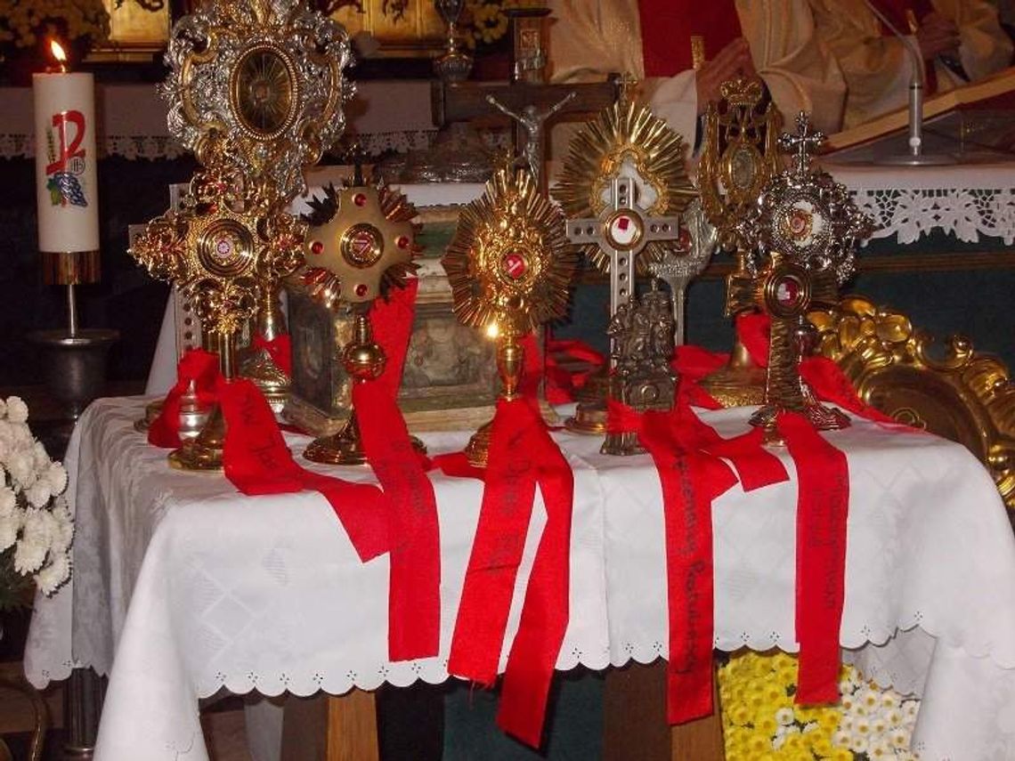 Alternatywa dla Halloween. Wierni przeszli z relikwiami Alternatywa dla Halloween. Wierni przeszli z relikwiami