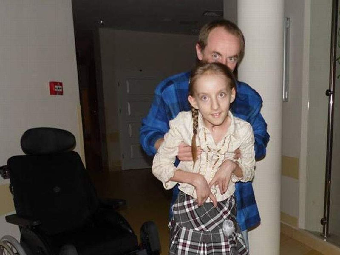 Amanda z Lublina wybudzona ze śpiączki po 7 miesiącach. Pomogła Klinika Budzik