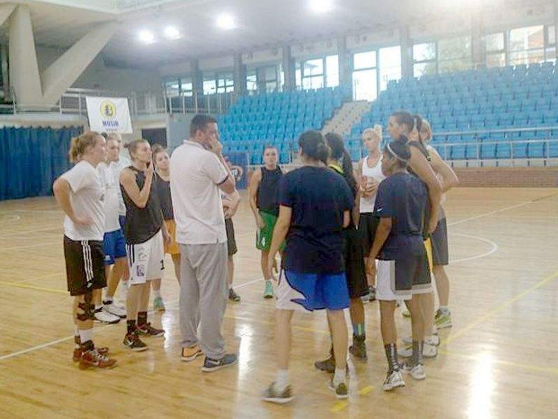 Amerykańskie koszykarki AZS UMCS pozytywnie przeszły testy medyczne i rozpoczęły treningi z drużyną (wideo)