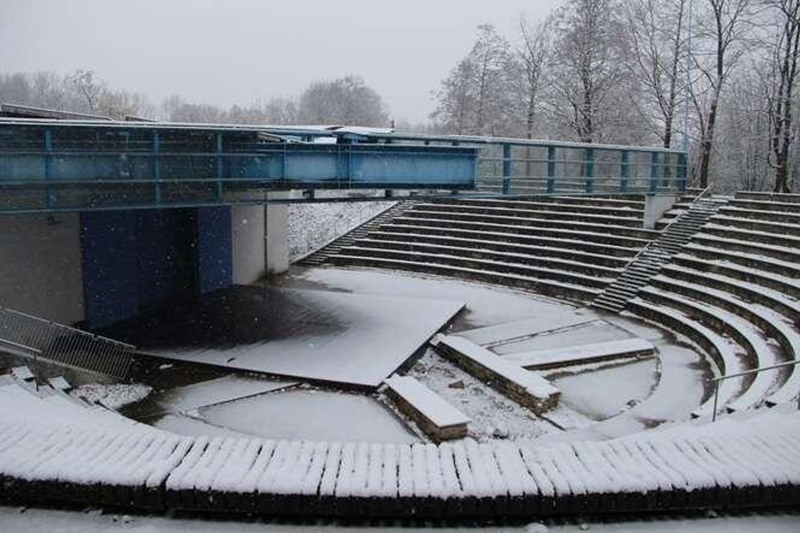Amfiteatr z zadaszeniem we wrześniu przyszłego roku 