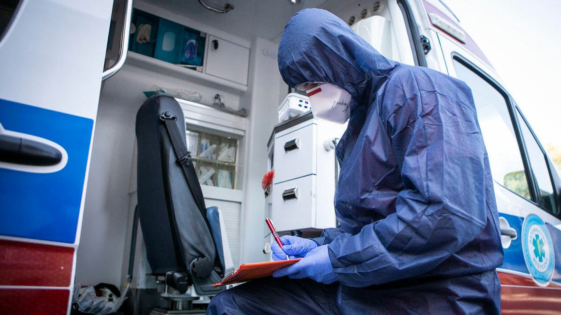 Analiza: Ryzyko zgonu z powodu grypy dwukrotnie większe niż na skutek COVID-19