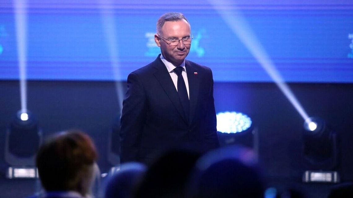 Andrzej Duda stanie przed sądem. Chodzi o "świnie w kinie"