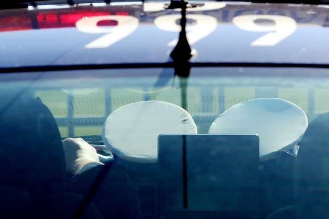 Ani przesłuchania, ani wypowiedzenia. Dzielnicowy wciąż chory