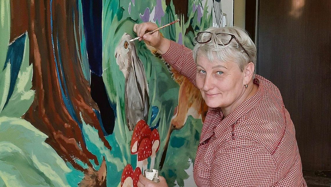 Anna na „Szumerówce” skazana na sztukę. Niezwykła artystka, wystawy, jej wdzięczni uczniowie