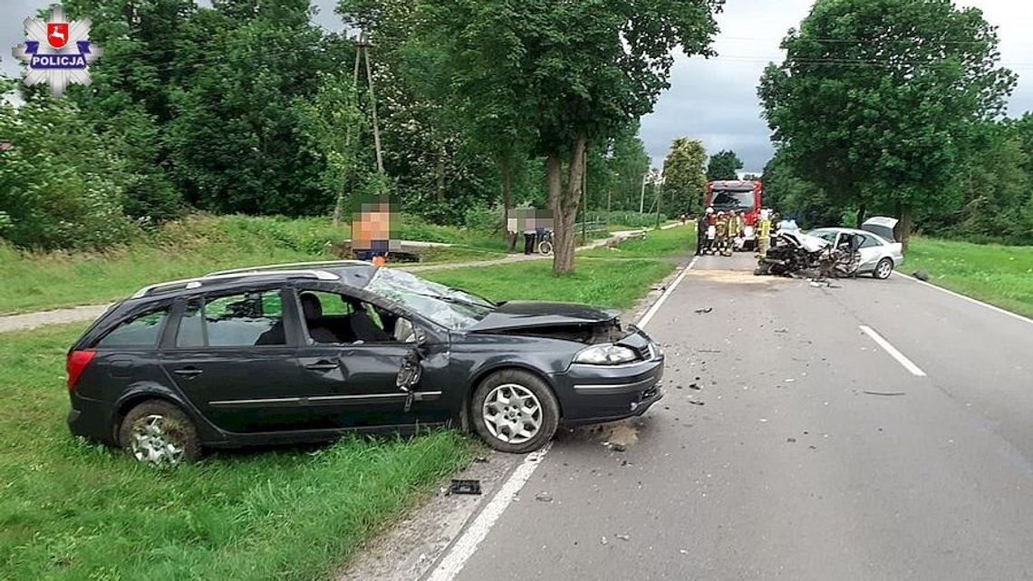 Annopol. Wyprzedzał rowerzystę. Skończyło się czołowym zderzeniem z innym samochodem