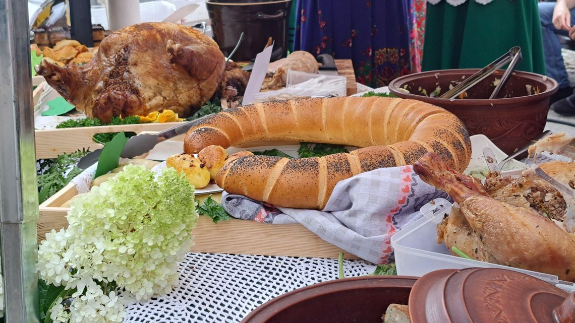 "Annowanie" i powiatowa "Bitwa regionów" w Lubartowie