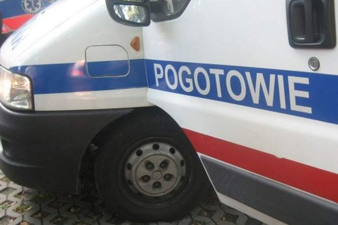 Annówka: Zderzenie karetki i dwóch osobówek