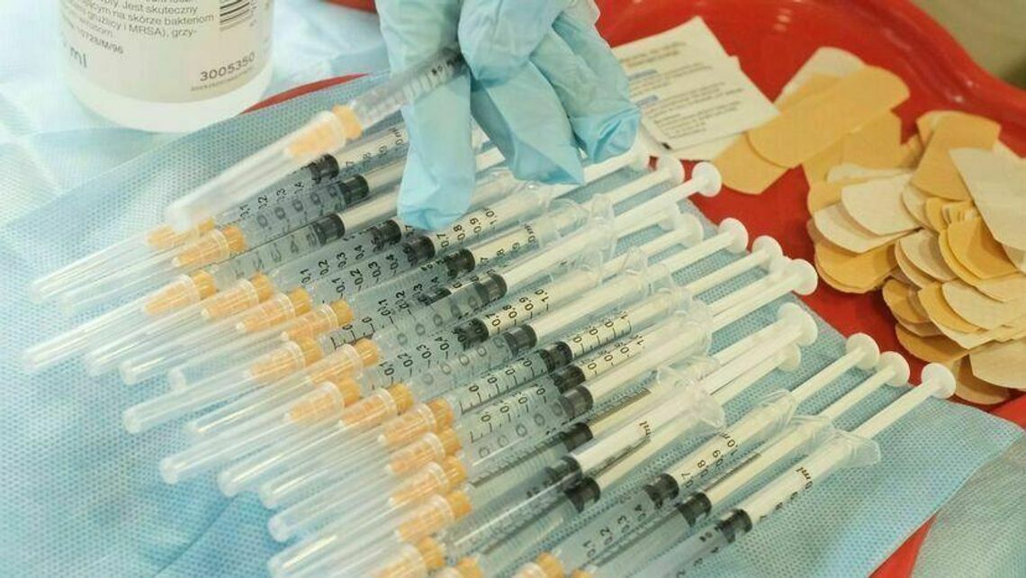 Antyszczepionkowcy zaatakowali szczepionkobus. "Jesteście dziećmi doktora Mengele"