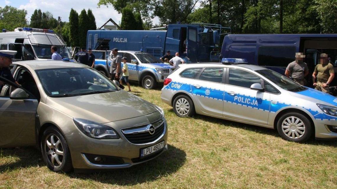 Antyterroryści w Wąwolnicy. Uczestniczyli w pokazach w ramach pielgrzymki ministrantów