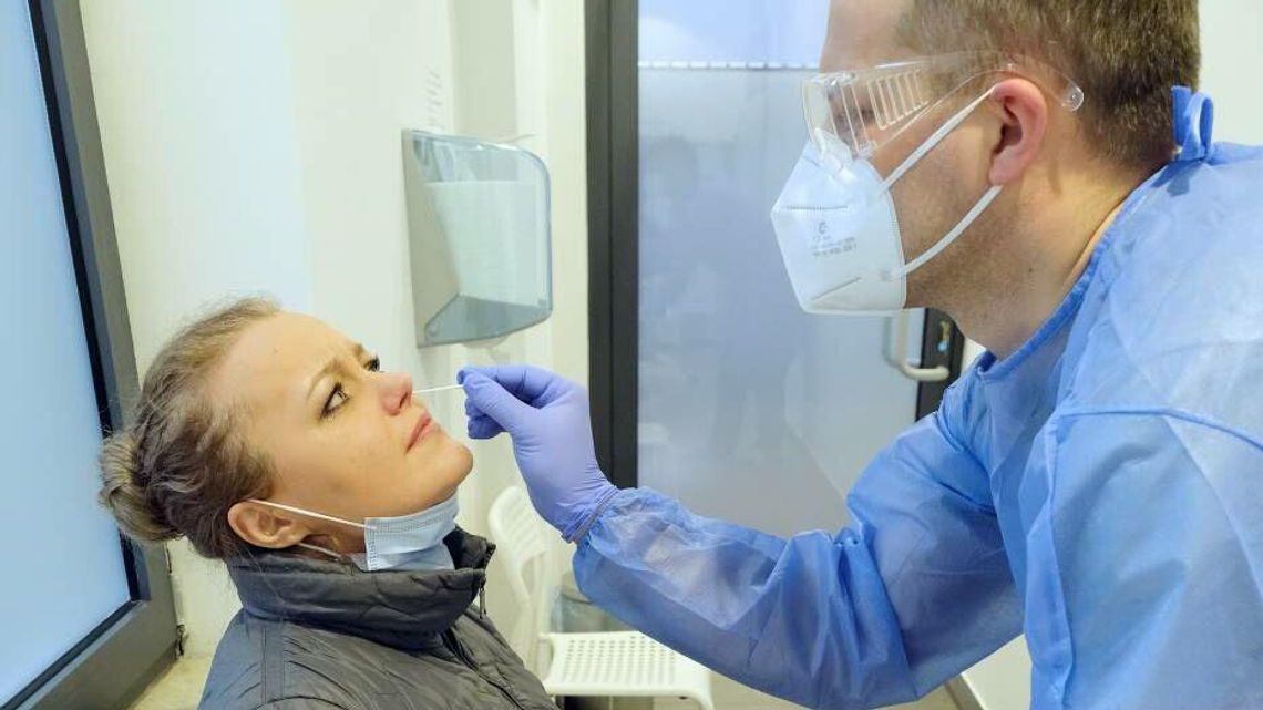 Apteka w Lublinie. Chętnych mnóstwo, ale testować nie można