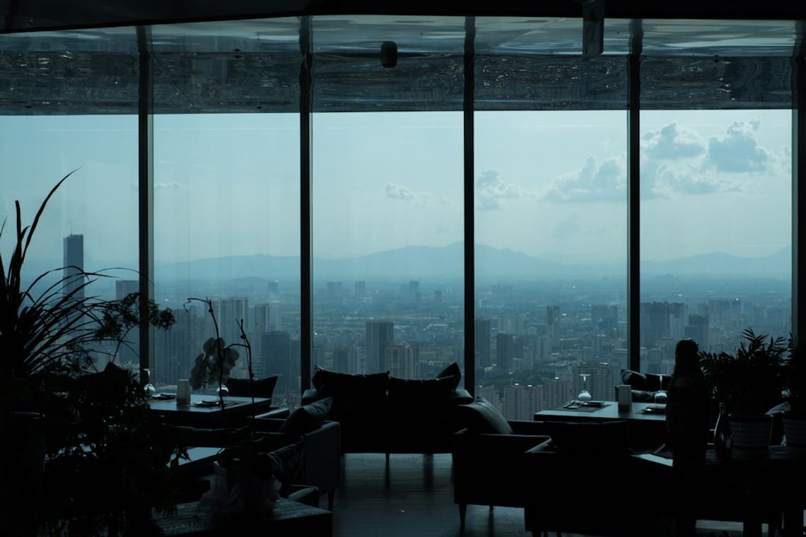 Architektura jutra: Jak nowoczesny design redefiniuje współczesne pojęcie luksusu?