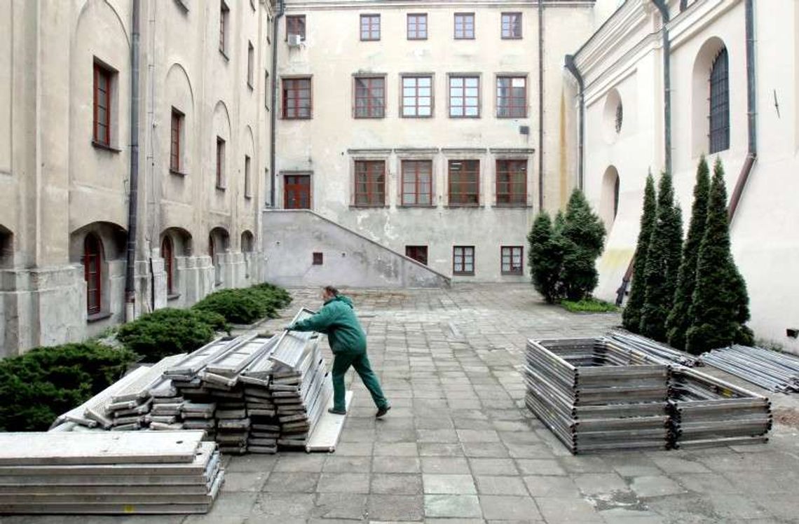 Archiwum Państwowe odnawia dziedziniec Archiwum Państwowe odnawia dziedziniec